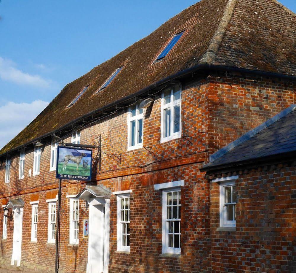 The Greyhound Inn Wantage Exterior photo